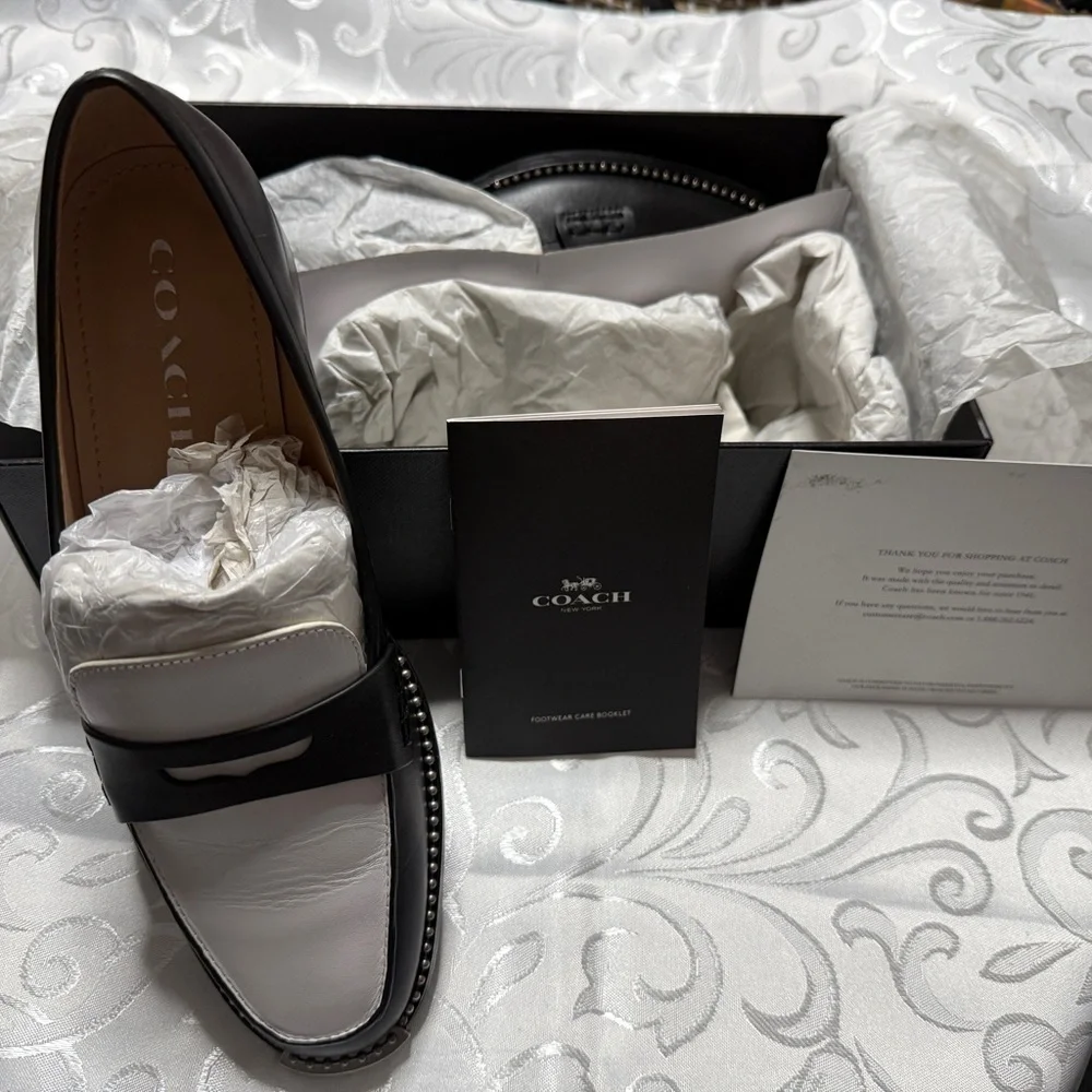 Coach chic loafers